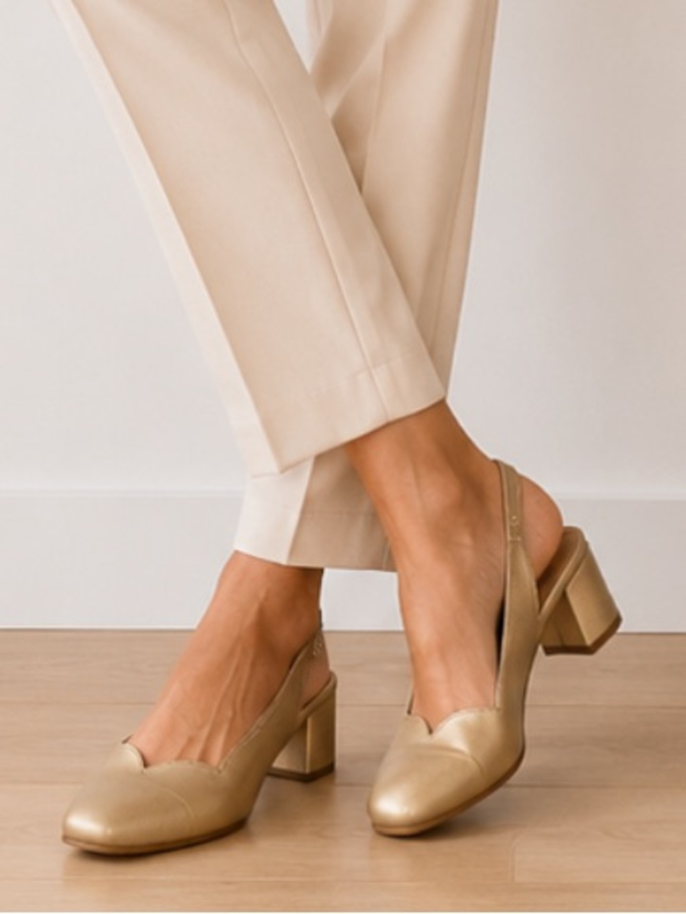 comfortview Metallic Gold Slingback Pumps NIB Size 7.5M